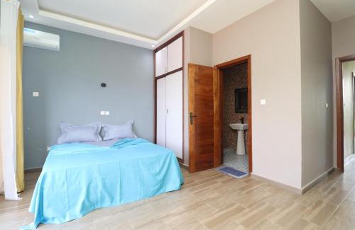 Kribi Apartamento | AfriqPnB RF2 Chambre Mvog Ekoussou avec Piscine