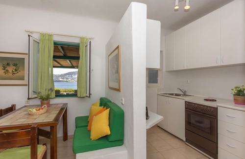 Ornos Villa | VILLA AFRODITA EN EL MAR EN UN RESORT PRIVADO, CON PLAYA Y PISCINA PRIVADAS