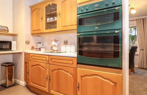 Ambleside Cabaña | AFTON, romantic, with pool in Ambleside