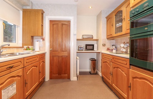 Ambleside Cabaña | AFTON, romantic, with pool in Ambleside
