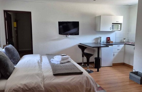 Pinelands Casa | Afton Safari Lodge