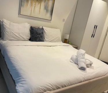 North Ridge Apartamento | Afya's luxury Embassy Gardens home