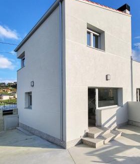 Arnados Apartamento | AG Casa do Ramon en Playa Razo con patio exterior