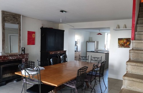 Belleville-en-Beaujolais Casa | Agathe, cabaña con sábanas etiquetadas turismo y discapacidad