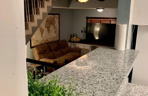 North Garden Acres Casa | ✨Aggie Retreat✨SPACIOUS🏡Sleeps 17🛏🏟Close to Campus