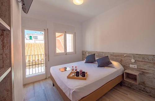 Roses Town Center Hotel | Agi Gloria Rooms 206 Hostel en alquiler en Roses Girona.