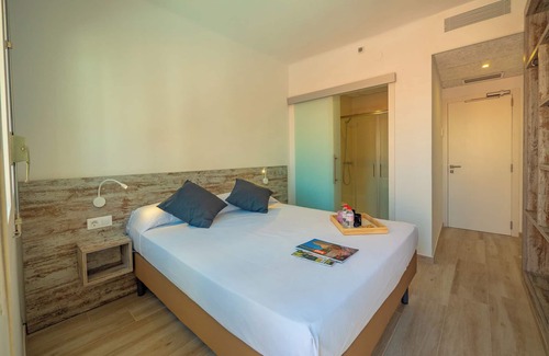 Roses Town Center Hotel | Agi Gloria Rooms 206 Hostel en alquiler en Roses Girona.