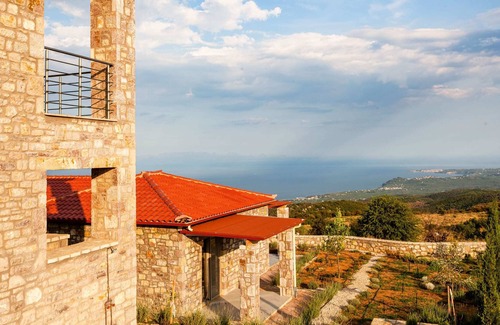 Likissa Villa | Agnantio Marion Villas - Apollon Seaview Retreat