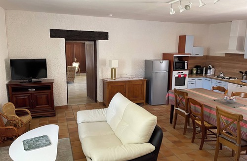 La Hisse Casa | Agréable Maison Familiale Proche Dinan. Cadre Verdoyant et Convivial!