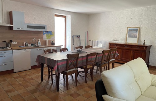 La Hisse Casa | Agréable Maison Familiale Proche Dinan. Cadre Verdoyant et Convivial!