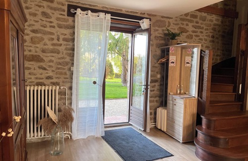 La Hisse Casa | Agréable Maison Familiale Proche Dinan. Cadre Verdoyant et Convivial!