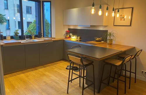 Suresnes Casa | Agréable Maison Avec Jardin à 15 min de Paris, Proche Transports