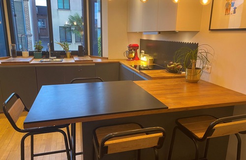 Suresnes Casa | Agréable Maison Avec Jardin à 15 min de Paris, Proche Transports