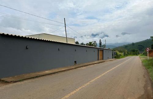 Dores do Rio Preto Casa | Agradável Casa de Campo, recém construída.
