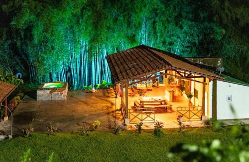 Alegrias Chalet De Esquí | Agradable cabaña cafetera con jacuzzi a 12 min del centro de pereira