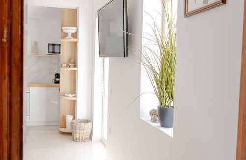 Limni Vouliagmenis Apartamento | Agrambeli Apartment 2/7 at Heraion Lagoon