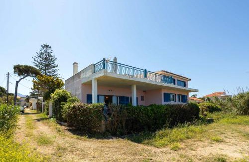 Agrilos Apartamento | Agrilos Seafront Serenity - Waterfront Oasis