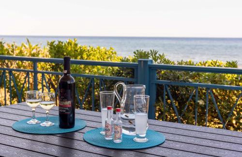 Agrilos Apartamento | Agrilos Seafront Serenity - Waterfront Oasis