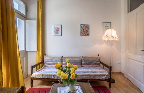 Canale di Tenno Apartamento | Agritur Tenno Appartamentino con vistas a la montaña y balcón