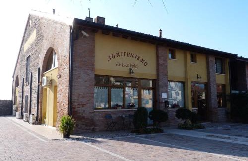 Dossobuono Casa | Agriturismo Ai Due Volti