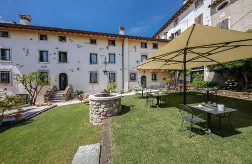 Calmasino Casa | Agriturismo Borgo di Calmasino