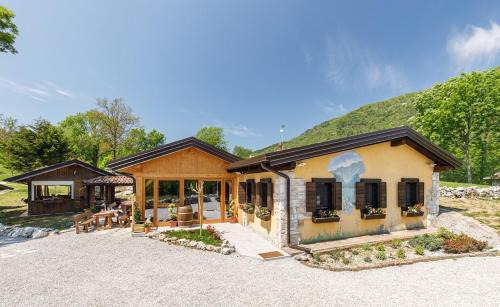 Vito d'Asio Cama Y Desayuno | Agriturismo Fattoria Carolina - Friuli Venezia Giulia - Val d'Arzino