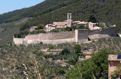 Campello sul Clitunno Apartamento | Agriturismo Il Palazzetto