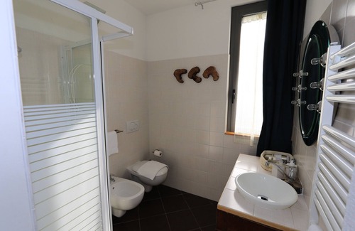 Berzieri Otro | Casa de campo de Alleluja con piscina, baño turco, jacuzzi GRATIS, restaurante