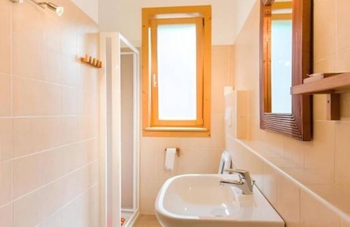 Galbiate Otro | Agriturismo Prisma: Single Room with Private Bathroom