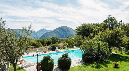 Cerreto di Spoleto Casa | Agriturismo Santa Serena