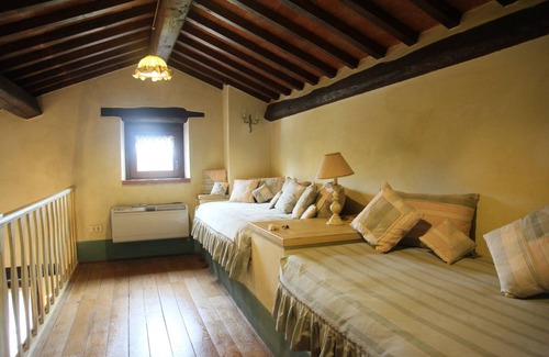 Amelia Otro | Agriturismo Tara