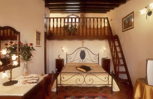 Alia Otro | Agriturismo Villa Dafne
