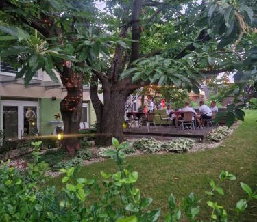 Dolna Krupa Casa | AgroPenzion 7divov