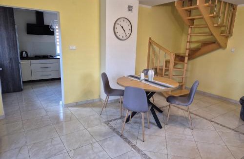 Sobienie Jeziory Casa | Agroturystyka Szlachecki Sad