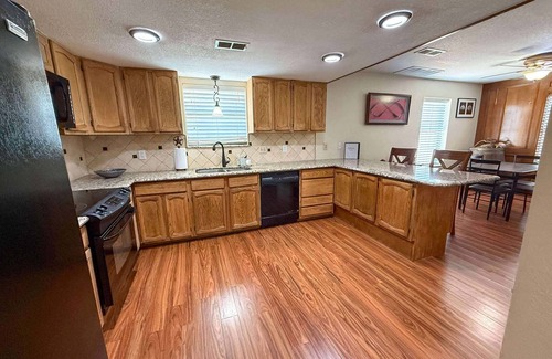 Brackettville Casa | Agua Frio - Tranquil home with Las Moras Creek views