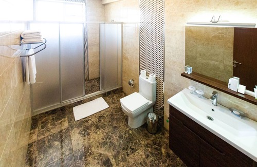 East Legon Hotel | Ah Hotel and Conference
