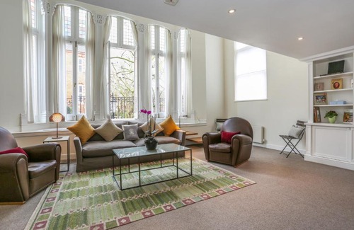 Earl's Court Apartamento | Ahometorent - Charming Apartment