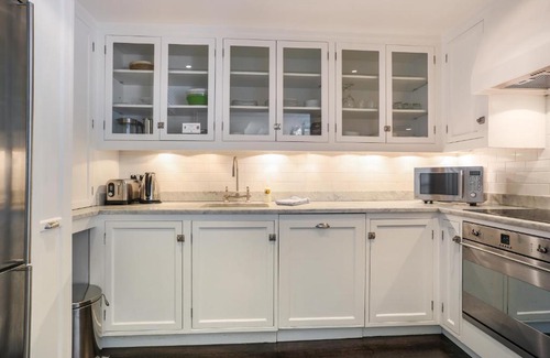 Earl's Court Apartamento | Ahometorent - Charming Apartment