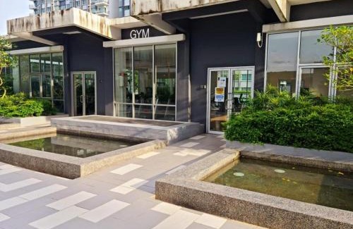 Kampung Sungai Buah Apartamento | AI Homestay at Savanna - Southville