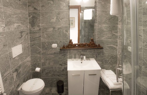 Chiesa Rossa Casa | Aiello Suites Executive