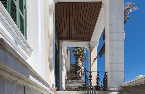 Kalamata Apartamento | Aigli Seafront Loft-Bespoke Design Gem