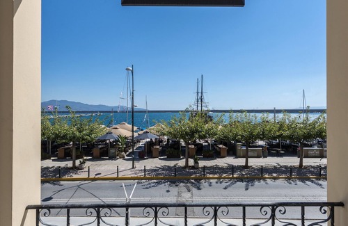 Kalamata Apartamento | Aigli Seafront Loft-Bespoke Design Gem
