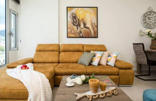Jounieh Apartamento | Aigue Marine Beachfront - Splendid View Chalets on Jounieh Bay