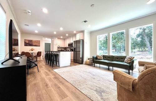 Aiken Casa | Aiken Horse Lover’s Retreat. Nestled in 4 acres of tranquil private forest.