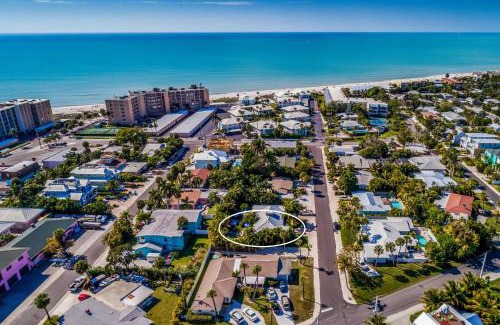 Holmes Beach Casa | Ainsley Beach House