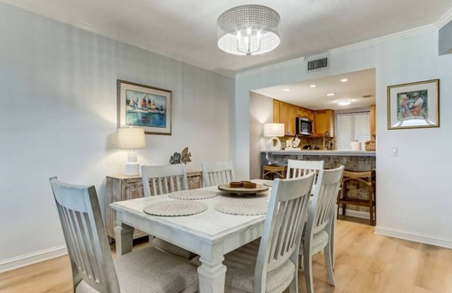 Fernandina Beach Condominio | AIP RESORT,2 OCEANFRONT BEDROOMS AND BALCONIES , STEPS TO THE BEACH AND THE POOL