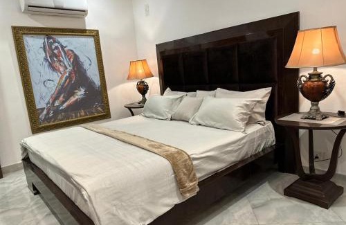 Loralai District Apartamento | Air avenue luxury appartment phase 8 DHA lahore