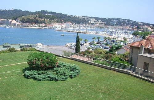 Saint-Mandrier-sur-Mer Apartamento | apartamento con aire acondicionado y terraza puerto de saint Mandrier