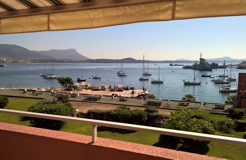 Saint-Mandrier-sur-Mer Apartamento | apartamento con aire acondicionado y terraza puerto de saint Mandrier
