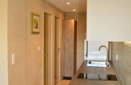La Faviere Apartamento | Apartamento con aire acondicionado y acceso directo a la playa con excepcionales vistas al mar.